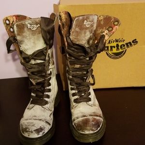 Doc Martens Air Wair Triumph in Brown